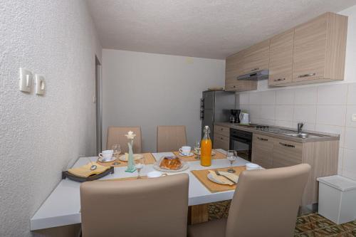 Apartments Pilas