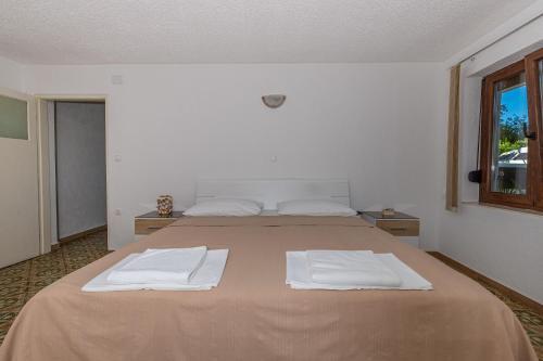 Apartments Pilas