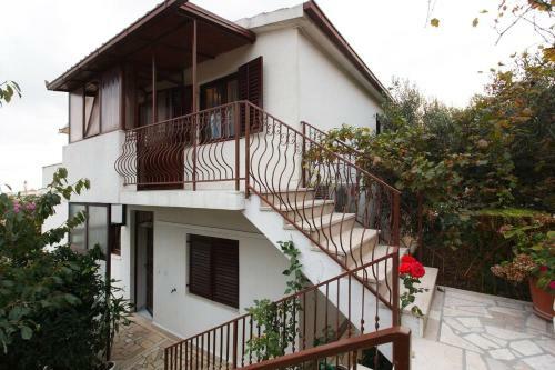 Apartments Zeljko - With Garden