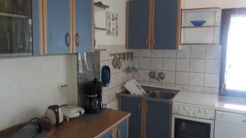 Apartment Kira - 20m From Beach