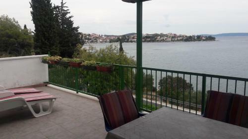 Apartment Kira - 20m From Beach