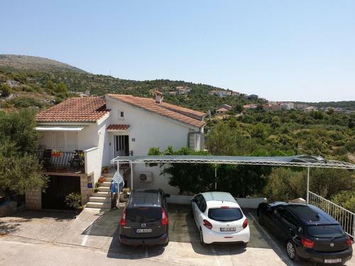 Apartments Nina - Private Parking
