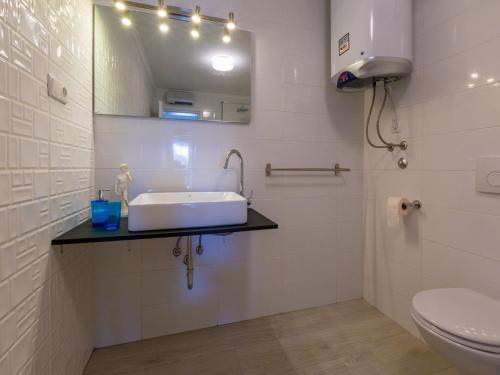 Apartments Azzaro