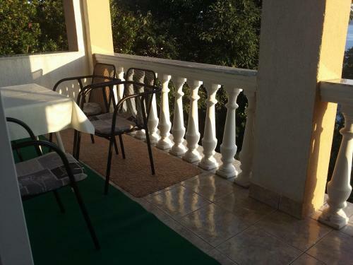 Family Apartments With See View