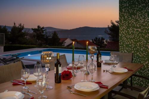 Villa Tela With Pool