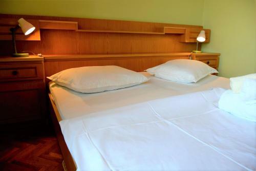 Rab Citty Vieew Roomms