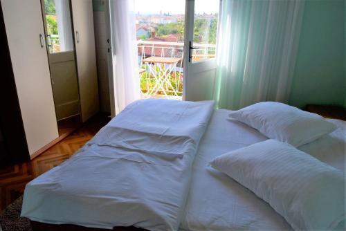 Rab Citty Vieew Roomms