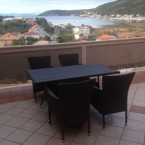 Hostal Apartments Lapida