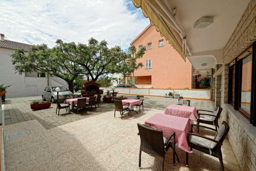 Hostal Apartments Palit Rab