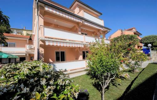 Hostal Apartments Palit Rab