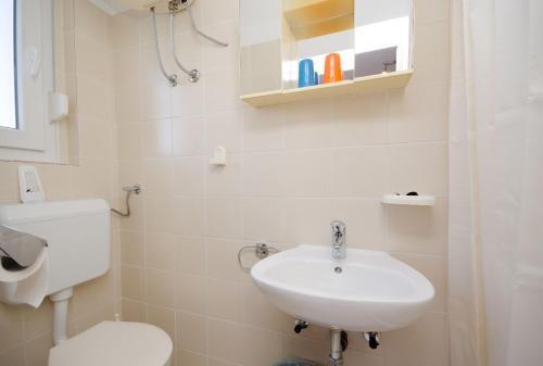 Hostal Rooms Lili