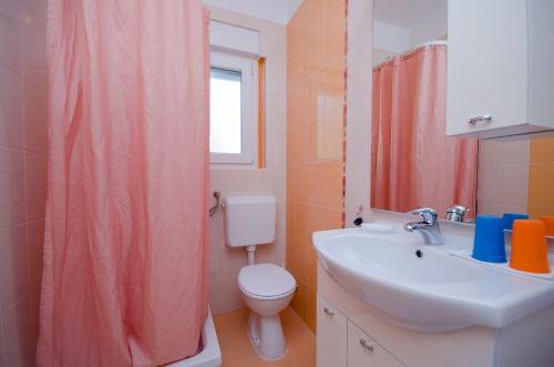 Hostal Rooms Lili