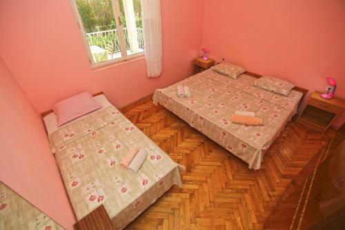 Apartments Ivan - 60m From The Sea