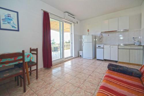 Apartments Ivan - 60m From The Sea