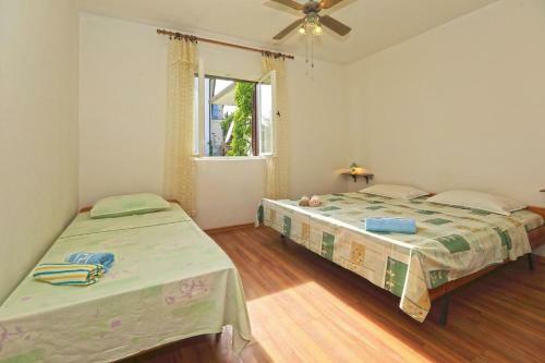 Apartments Ivan - 60m From The Sea