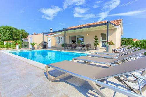 Holiday House Bellissima