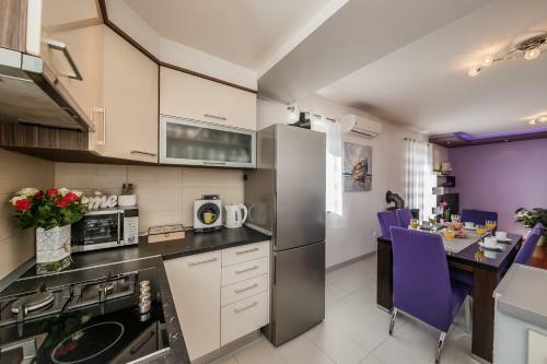 Apartment Purple Dream
