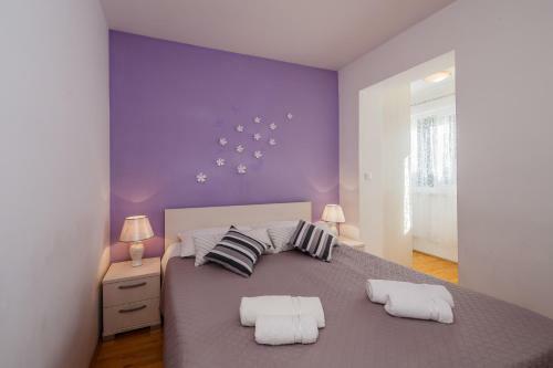 Apartment Purple Dream