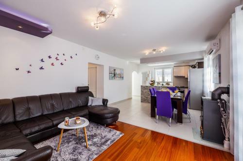 Apartment Purple Dream
