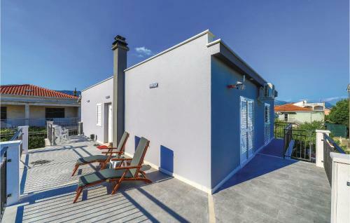 Six-bedroom Holiday Home In Kastel Stafilic