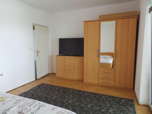 Villa Holiday Home Nina With Sea View
