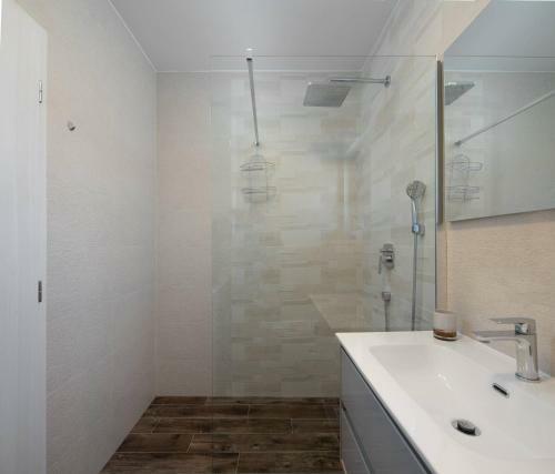 Villa Petra Divine With Heated Pool