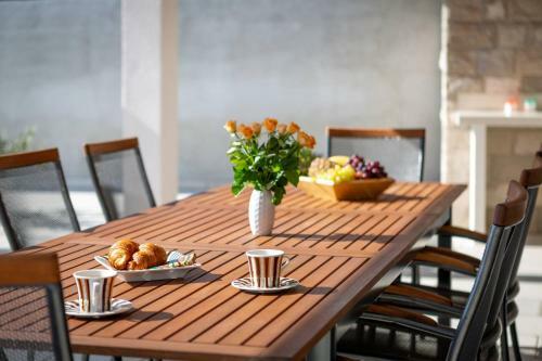 Villa Petra Divine With Heated Pool