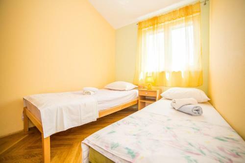 Apartments Ivo Kastel Luksic