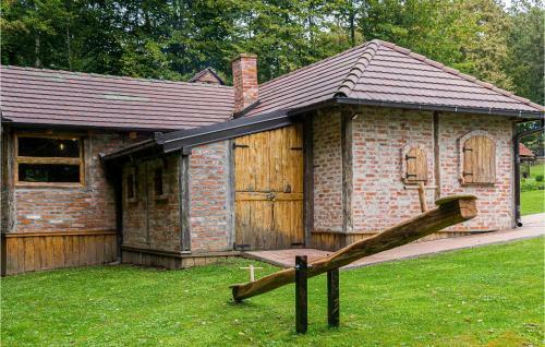 Three-bedroom Holiday Home In Brestovac