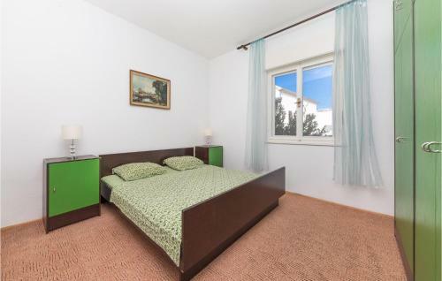 Three-bedroom Apartment In Kastel Stafilic