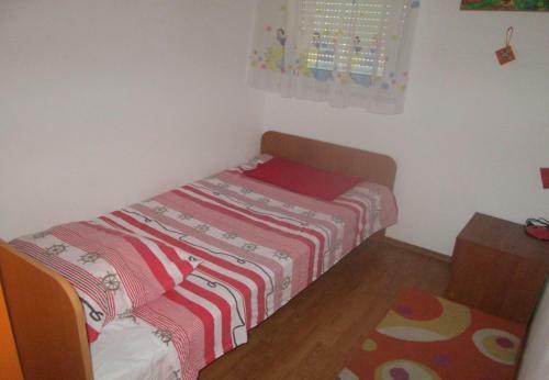 Apartment Danijela - 200m From Beach