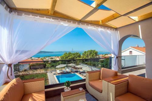 Seaview Villa Stanka With Pool And Attached Jacuzzi