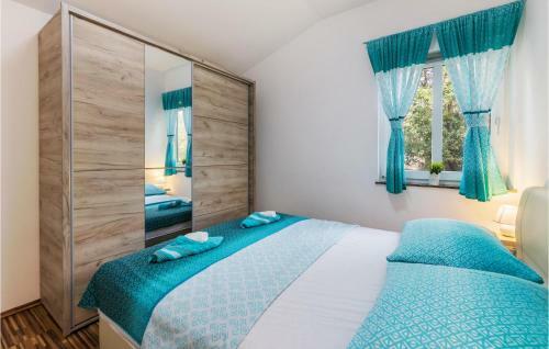 Beautiful Apartment In Pavicini W/ 1 Bedrooms
