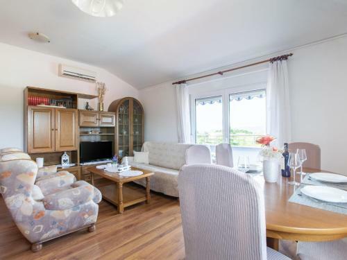 Modern Apartment In Vi?kovo With Balcony