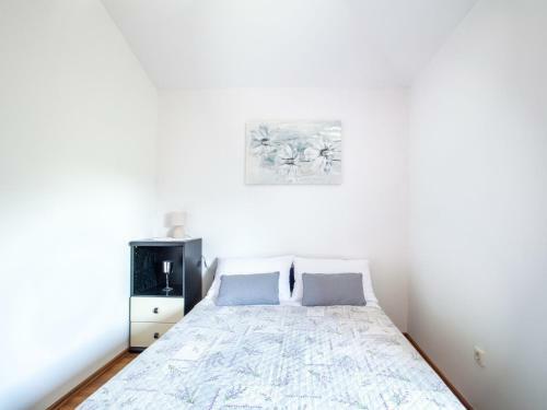 Modern Apartment In Vi?kovo With Balcony