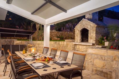 Villa Dasianda - Only 90 M From The Beach, Private 30msq Heated Pool