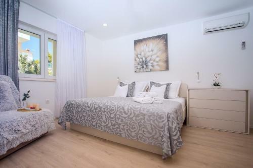 Villa Dasianda - Only 90 M From The Beach, Private 30msq Heated Pool