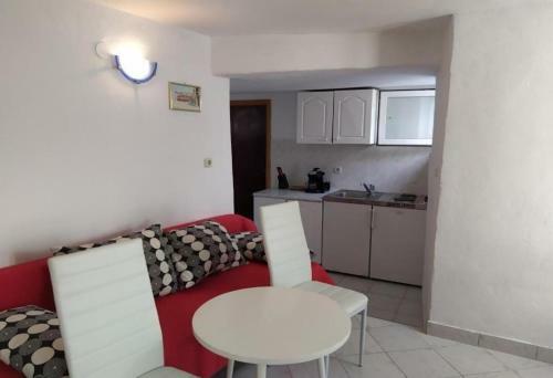 Apartments Bobi - 10 M From The Sea