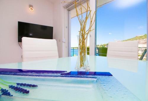 Apartments Bobi - 10 M From The Sea