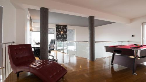 Villa Aylin 5-bed Next To The Sea