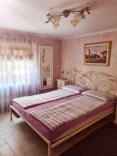 Viktorov Comfortable 2-bed Apartment