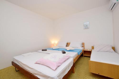 Apartment And Rooms Mila