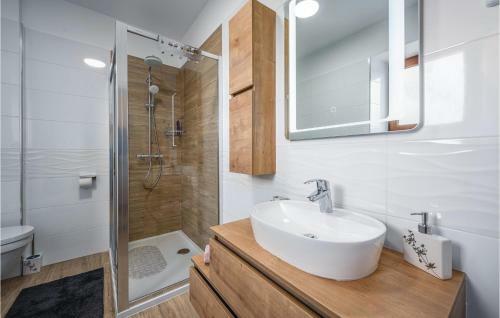 Three-bedroom Holiday Home In Zabrezani