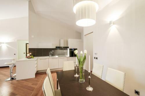 Villa Primortic - 7 Bedroom Villa - Great Pool Area - Perfect For Larger Groups