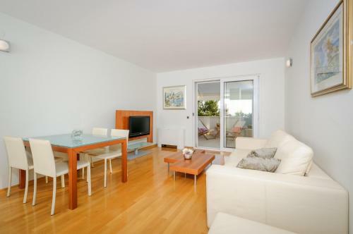 Villa Primortic - 7 Bedroom Villa - Great Pool Area - Perfect For Larger Groups