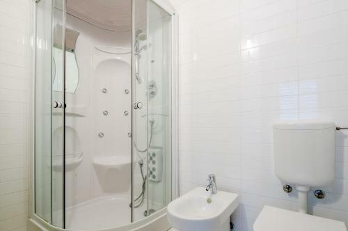 Villa Primortic - 7 Bedroom Villa - Great Pool Area - Perfect For Larger Groups