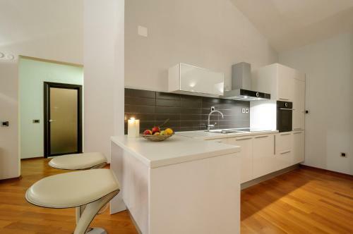 Villa Primortic - 7 Bedroom Villa - Great Pool Area - Perfect For Larger Groups