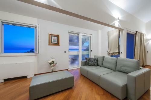 Villa Primortic - 7 Bedroom Villa - Great Pool Area - Perfect For Larger Groups