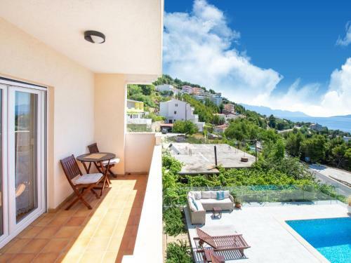 Comfortable Apartment In Celina With Swimming Pool