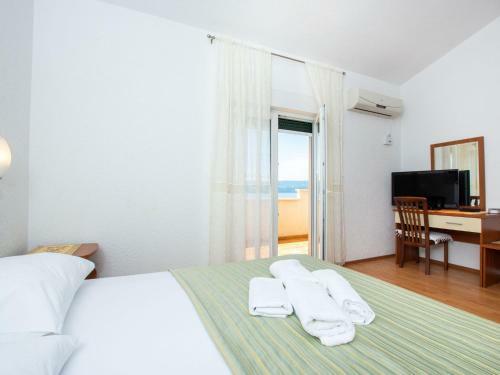 Comfortable Apartment In Celina With Swimming Pool